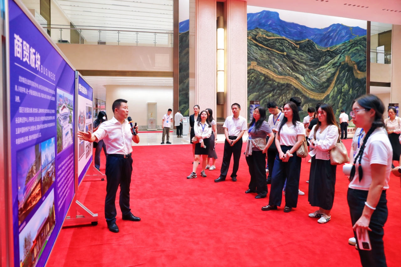 中宣部“活力中國(guó)調(diào)研行”采訪團(tuán)走進(jìn)中國(guó)車(chē)谷——武體集團(tuán)