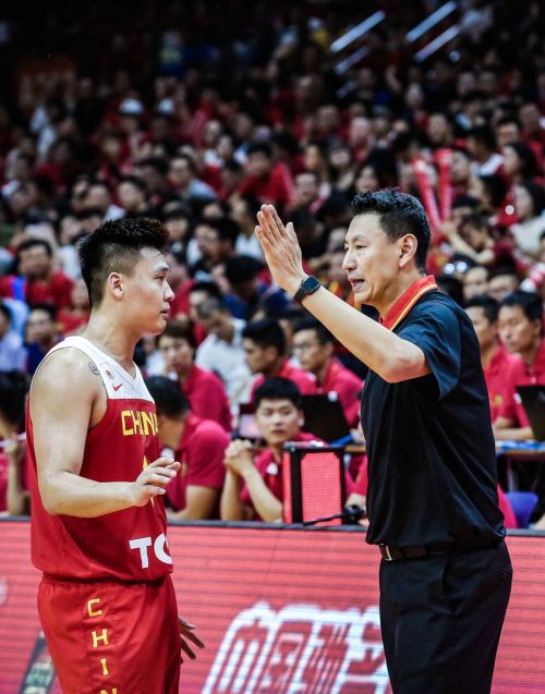 中國(guó)男籃惜敗巴西 ▏在漢解開(kāi)三個(gè)問(wèn)號(hào)(圖7)