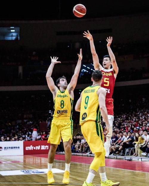 中國(guó)男籃惜敗巴西 ▏在漢解開(kāi)三個(gè)問(wèn)號(hào)(圖17)